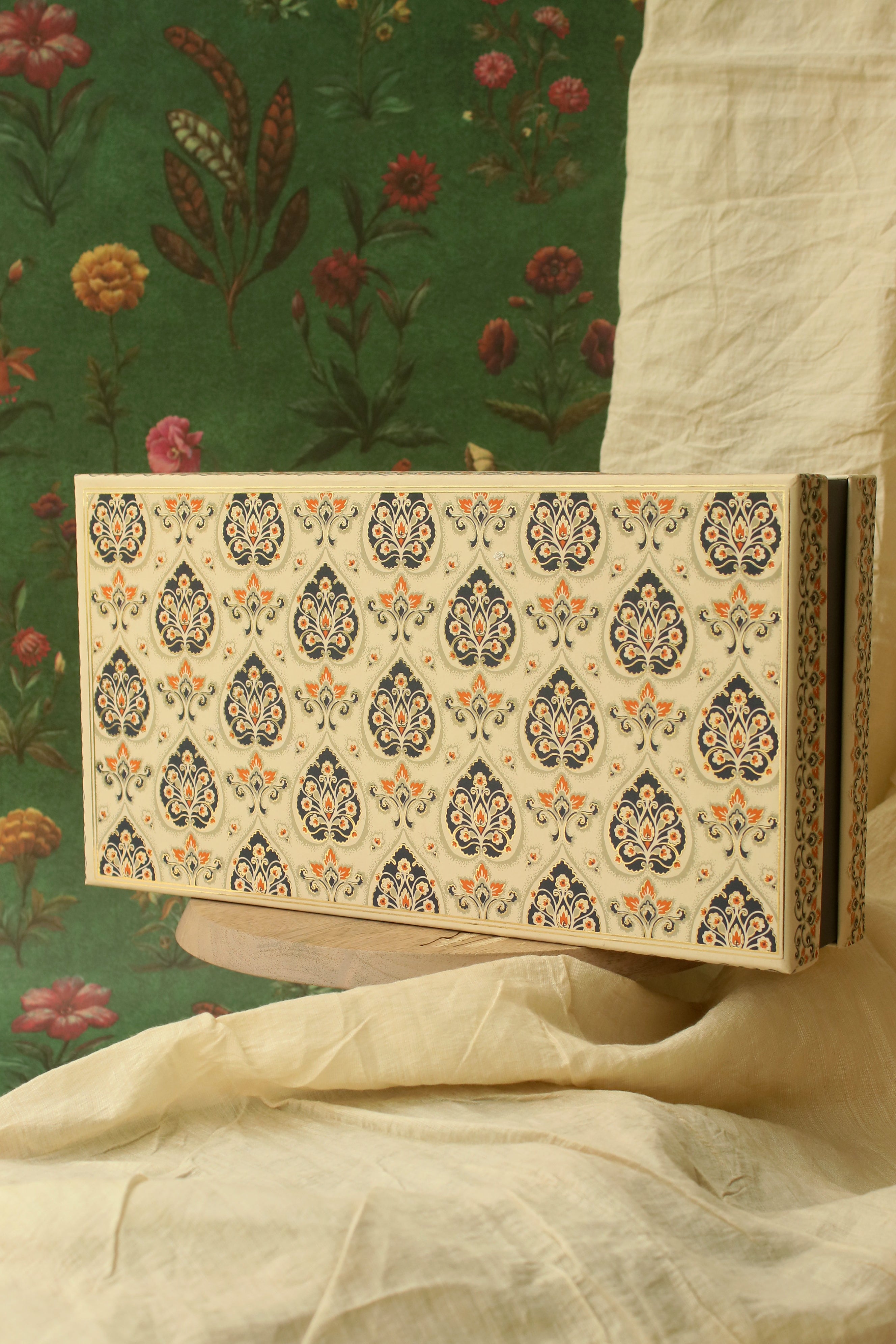 THE PRESERVE BOX