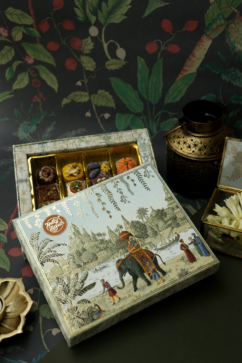 Mithas Sweet Box - 16 pc Sweet box 5