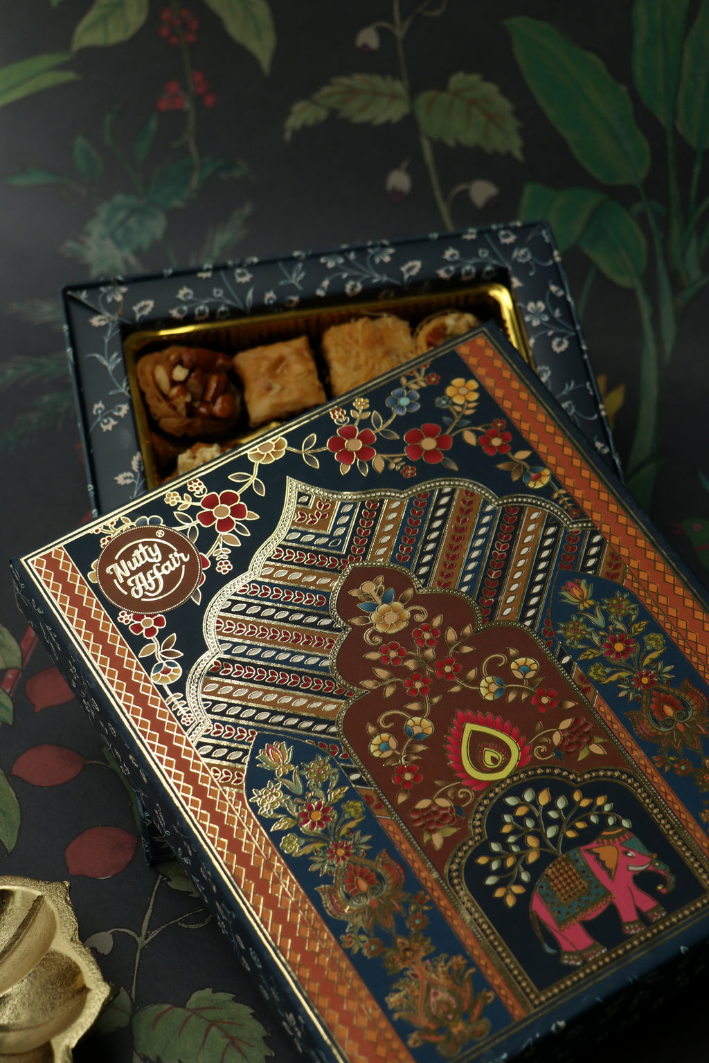 Swarnam Sweet Box - 16 pc Sweet box 6