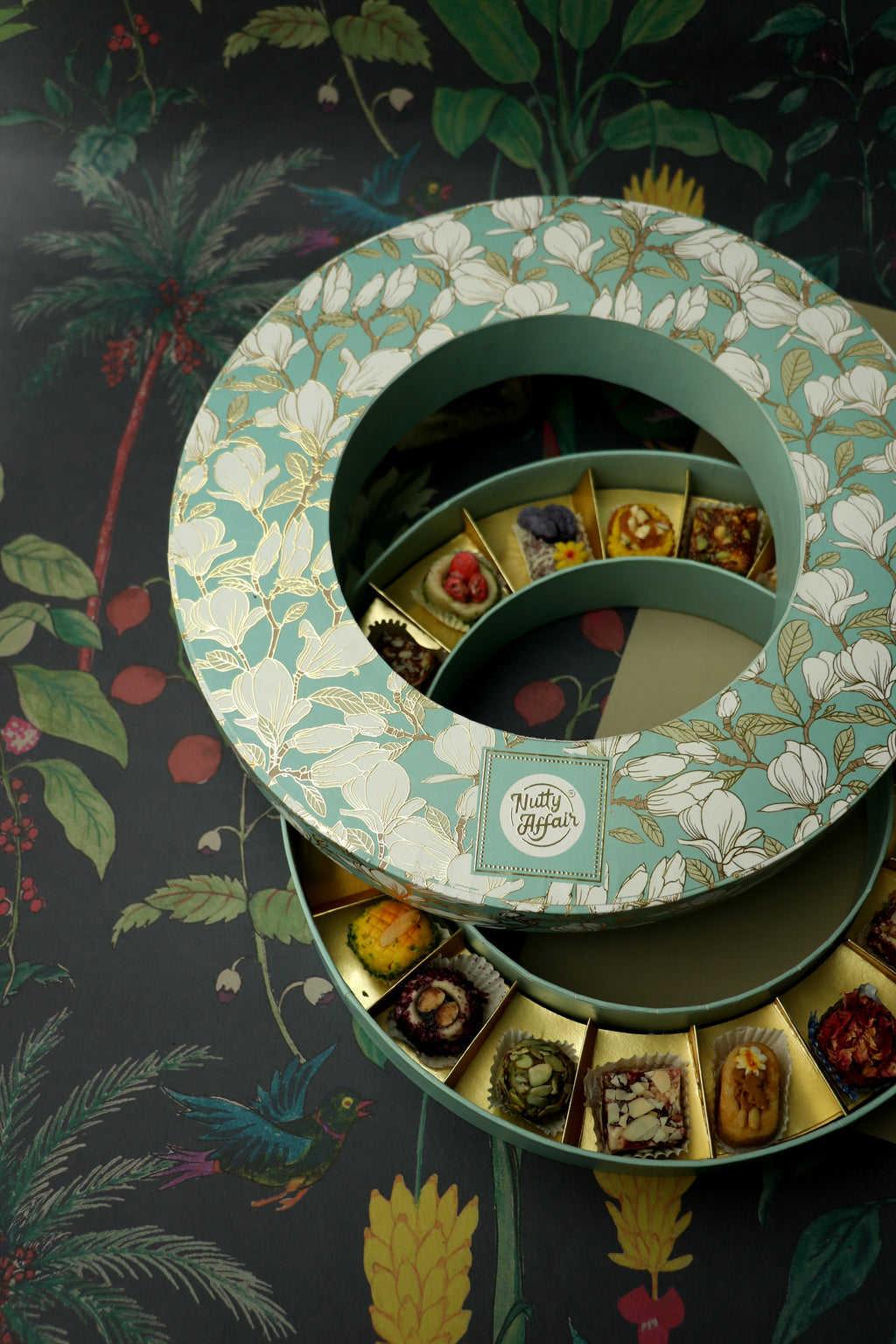 Rivaaj Sweet Box - 18 pc Ring  shape Sweet box