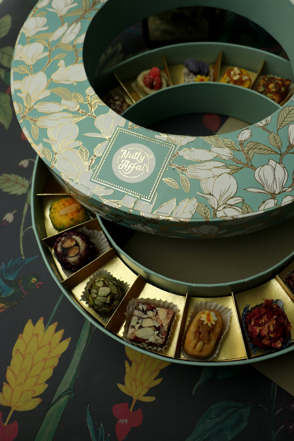 Rivaaj Sweet Box - 18 pc Ring  shape Sweet box