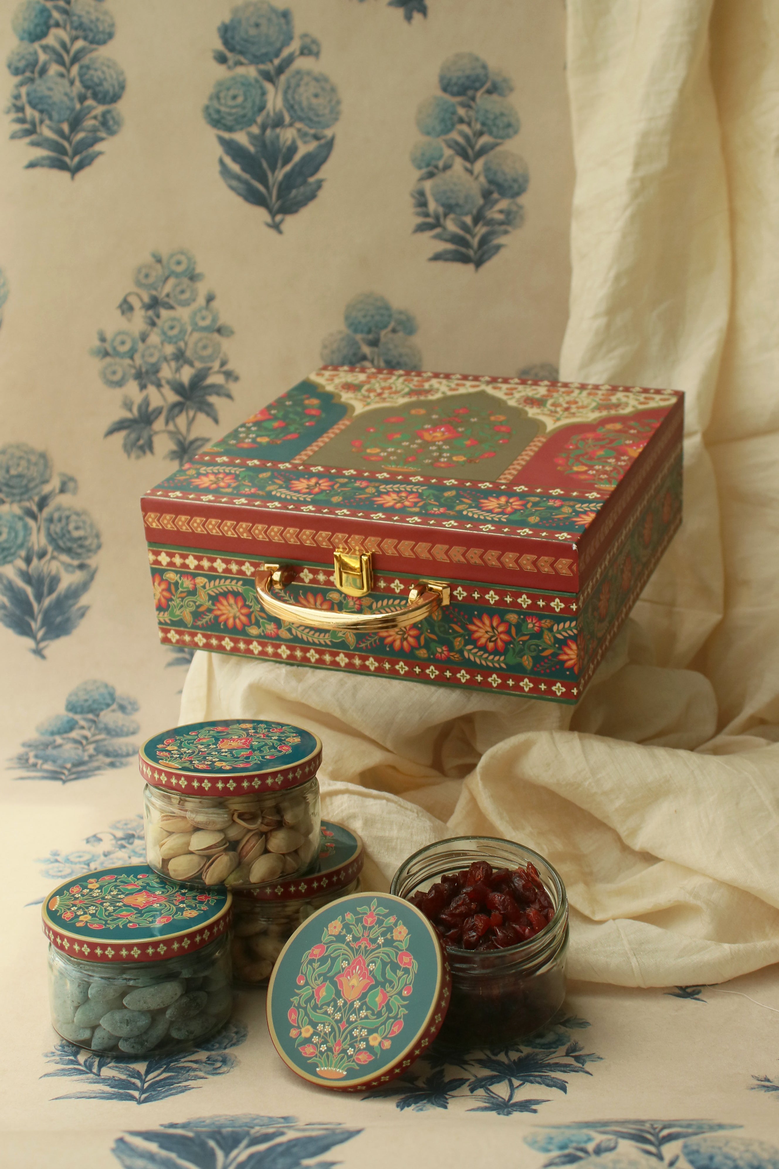 THE CRIMSON BOX