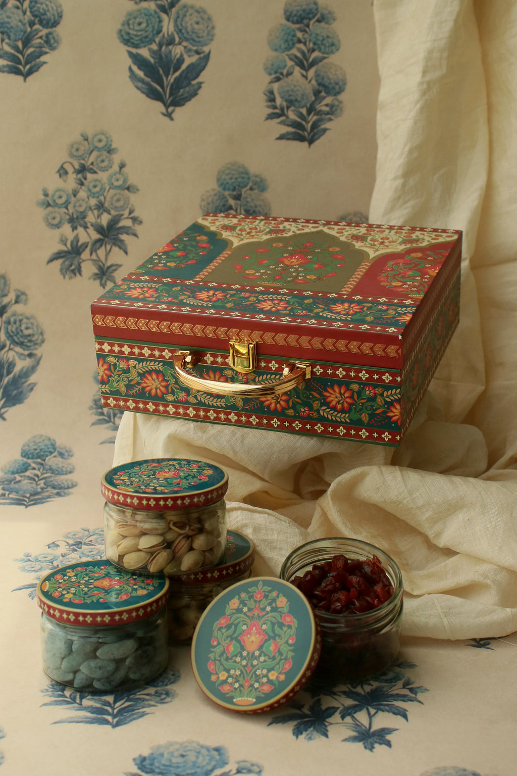 THE CRIMSON BOX