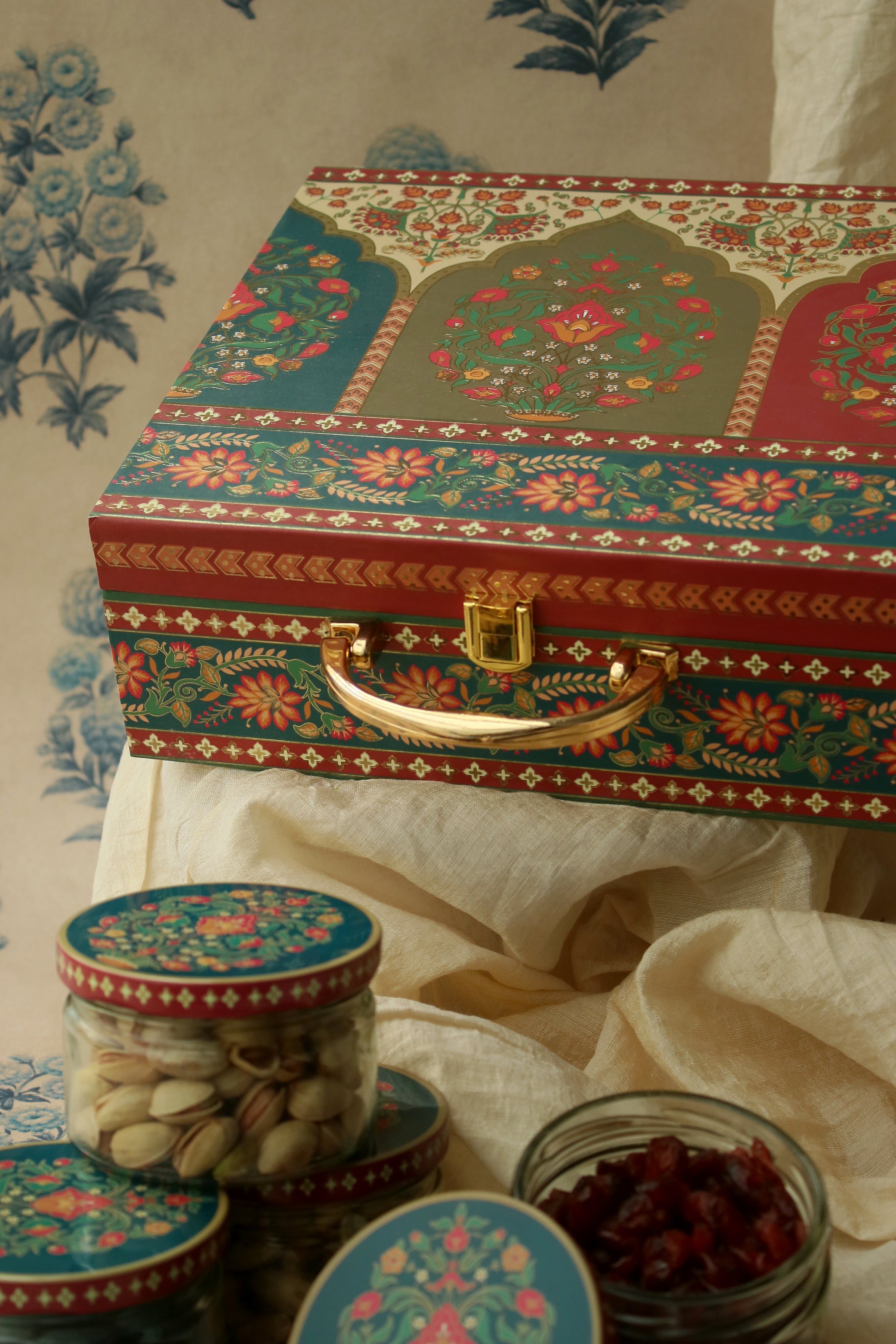THE CRIMSON BOX