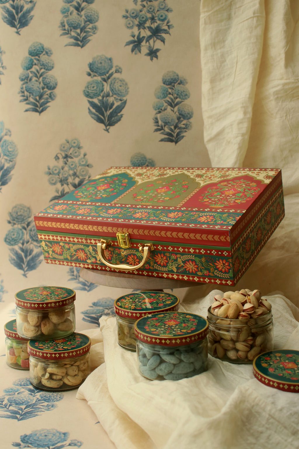 THE CRIMSON BOX