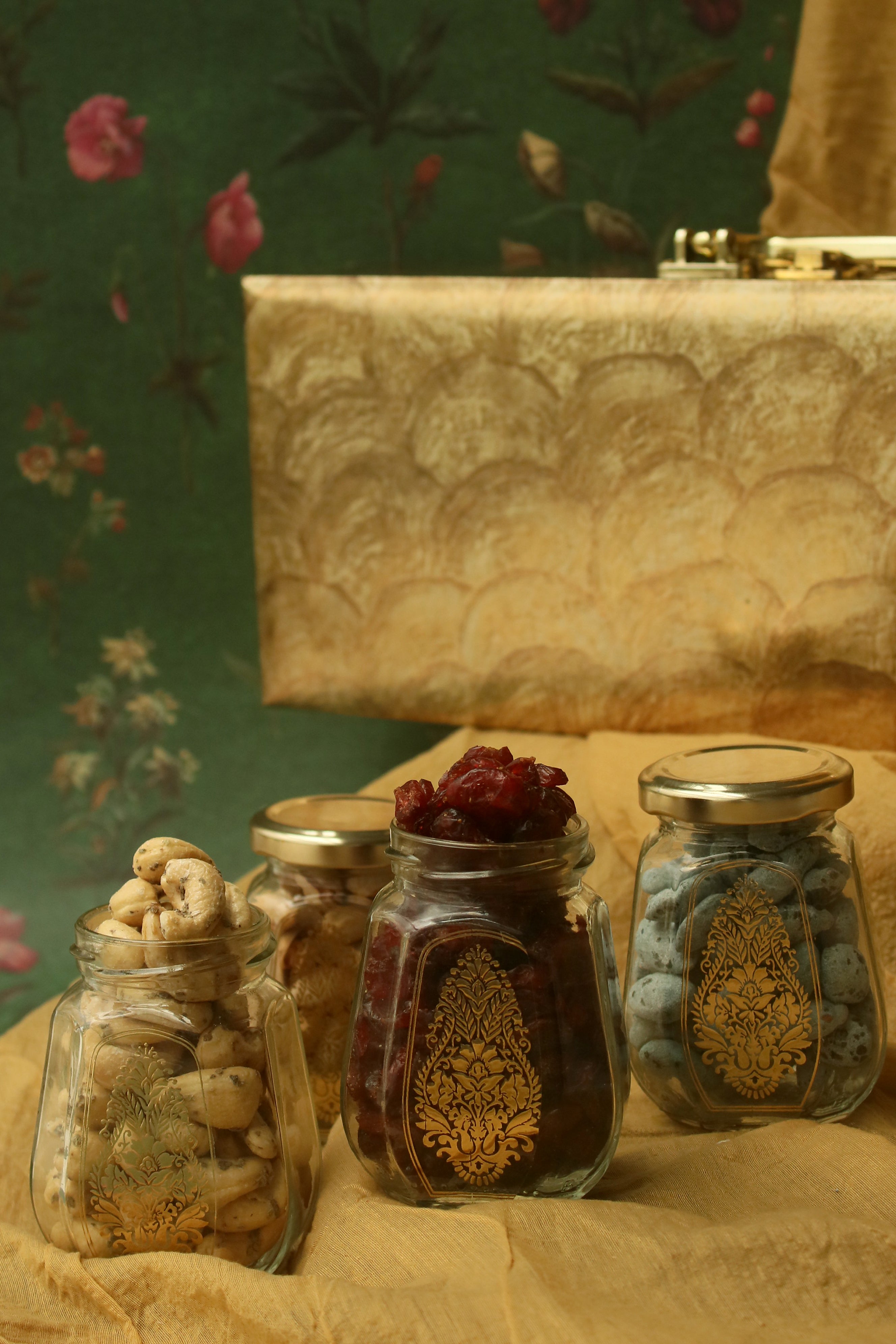 THE GOLDEN EDIT-4 JARS