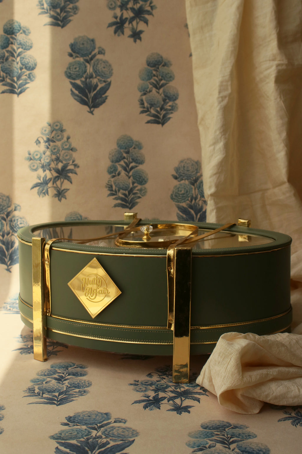THE GROVE BOX
